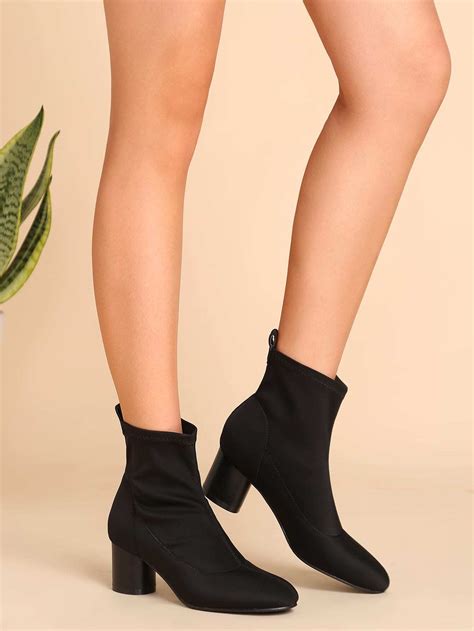 chunky heels short